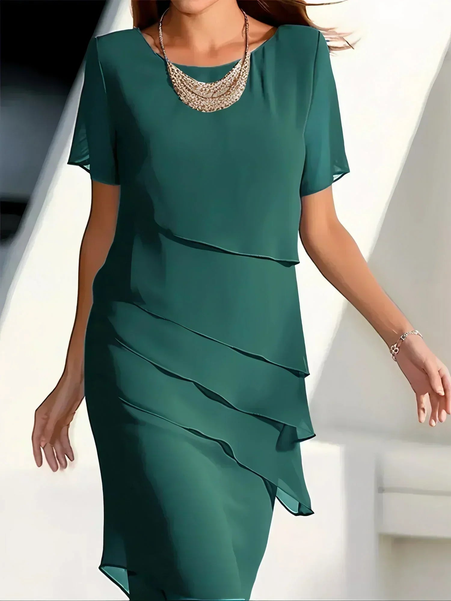 Janina – Elegancka Sukienka Warstwowa
